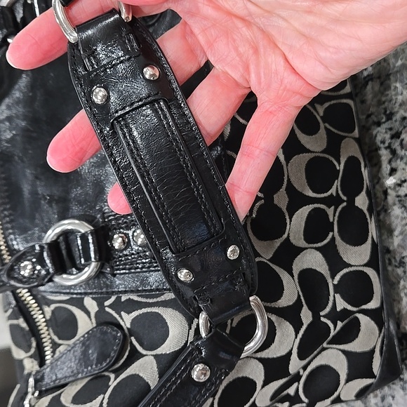 Coach Ashley Signature Satchel - Picture 11 of 16